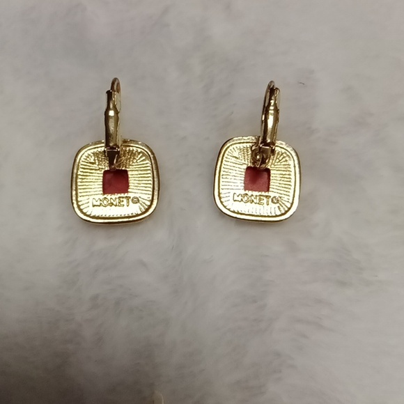 344. MONET SIGNED RED EARRINGS GOLD TONE - Picture 2 of 4